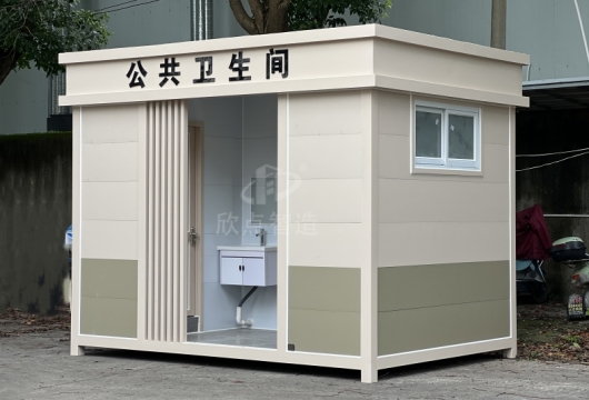 外觀看著那么小的廁所，里面竟然那么大的空間？！！